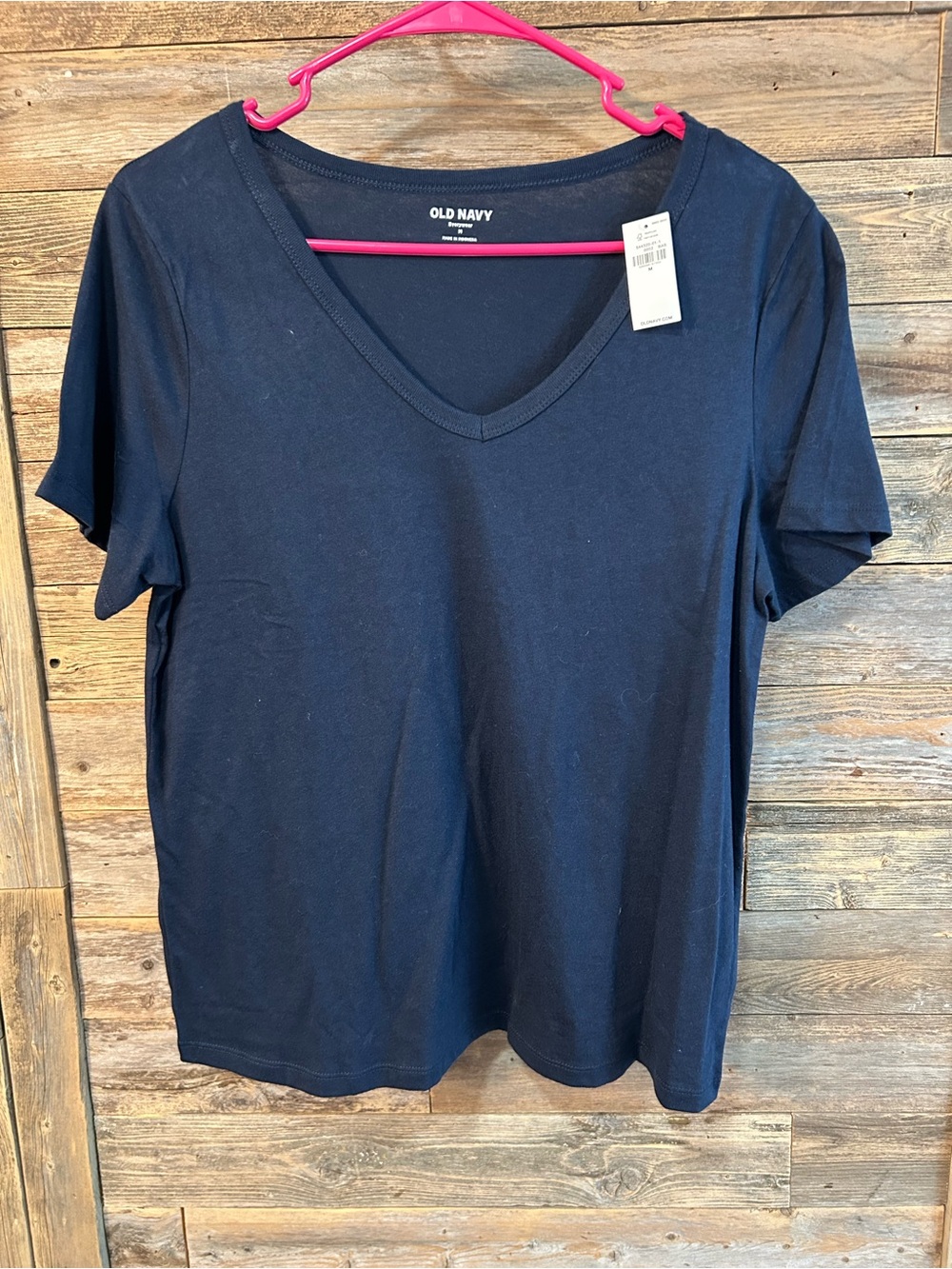 NWT Old Navy Women's Navy V-Neck Tee* - size M